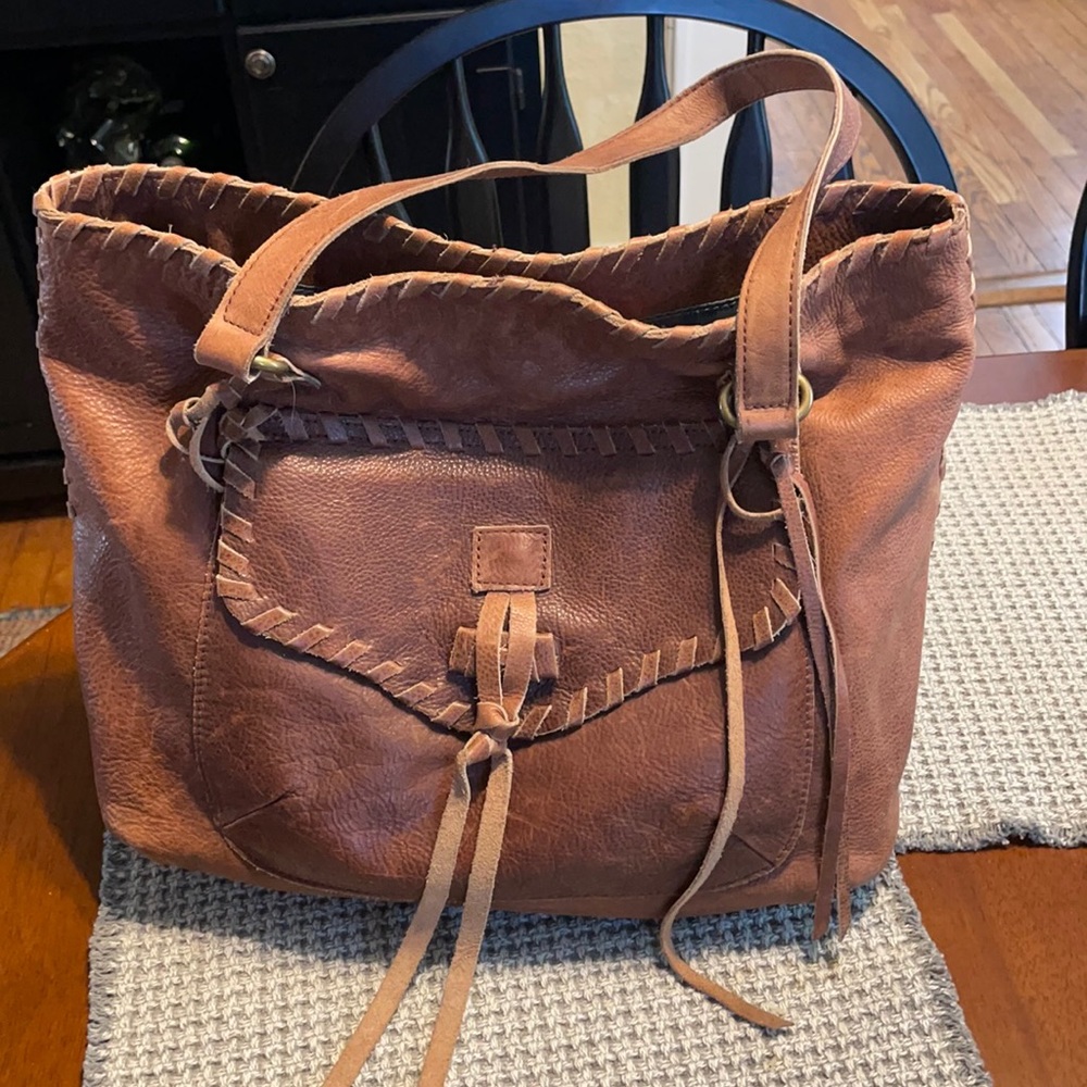 Lucky brand bag. Closet cleaning. Very good condition.